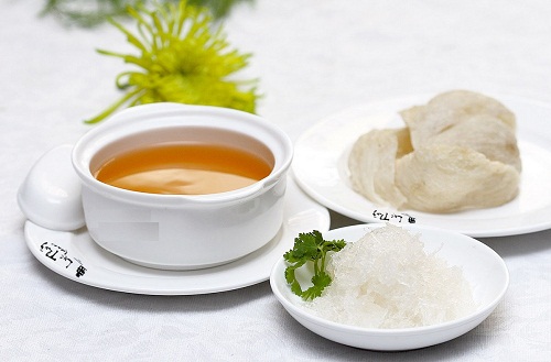 Yến sào chưng mật ong – món ngon, bổ dưỡng cho trẻ